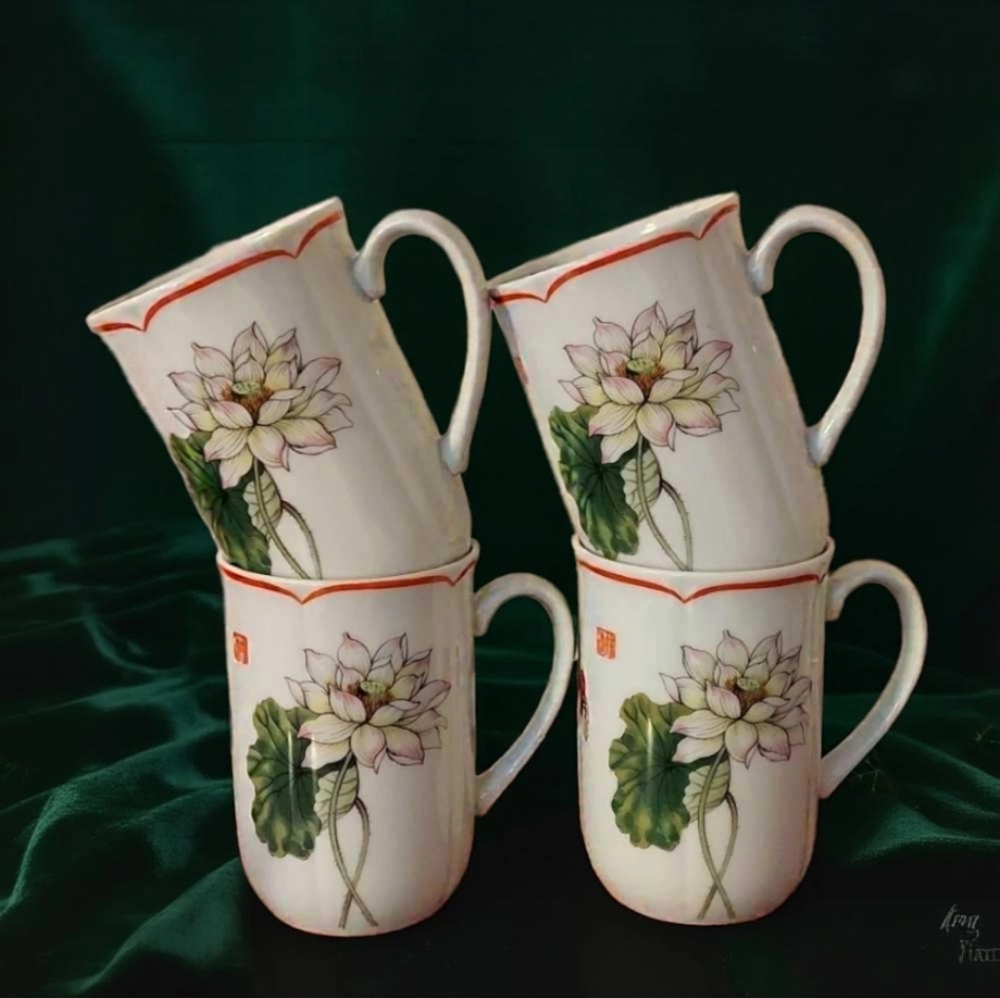 Lotus the Toscany collection set of 4 teacups Japan